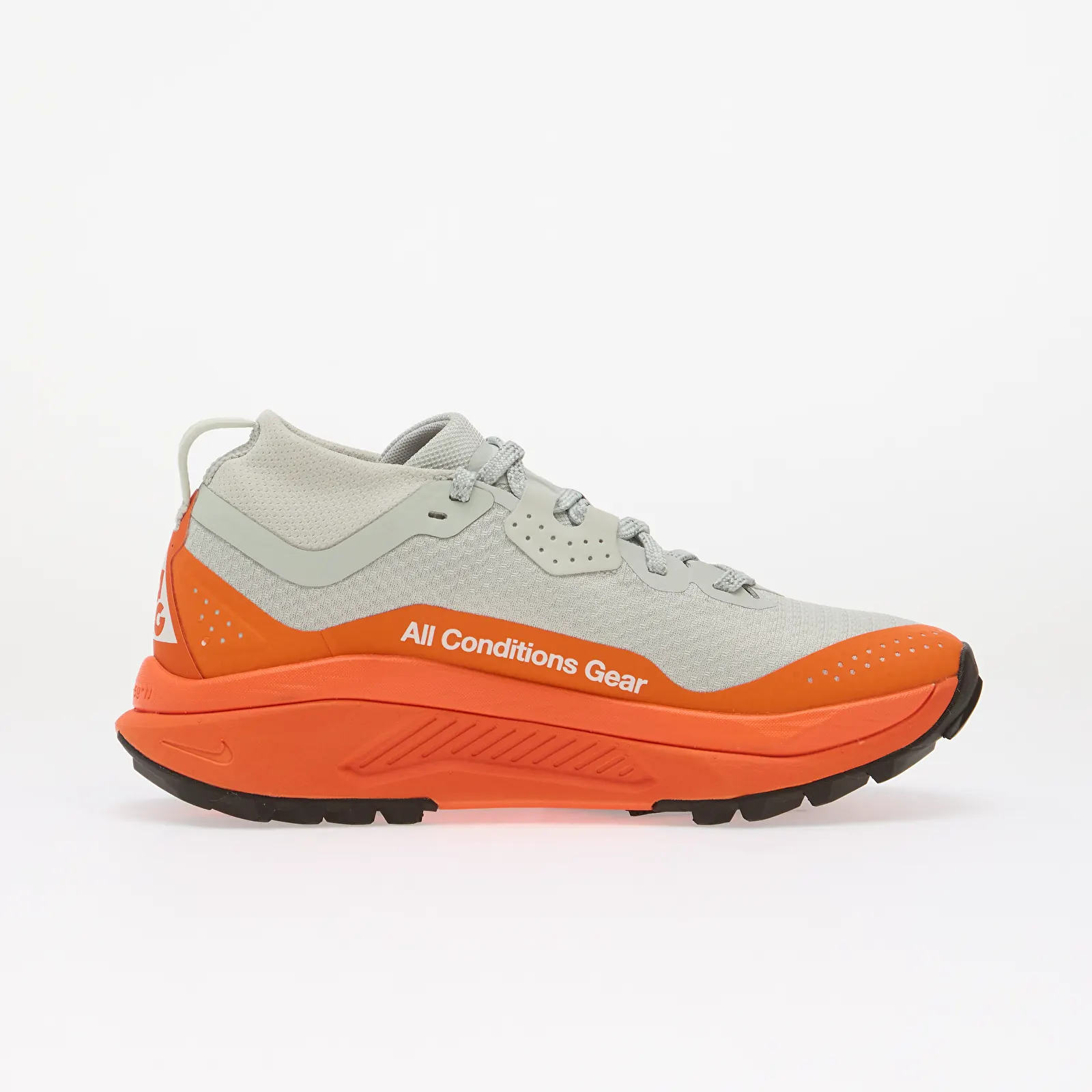 Ženske tenisice Nike ACG Zegama Trail GORE-TEX Light Silver/ Summit White-Safety Orange