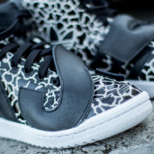 カメリアぺージ Women's shoes adidas JS Letters Giraffe White/Black (B26035 PA4