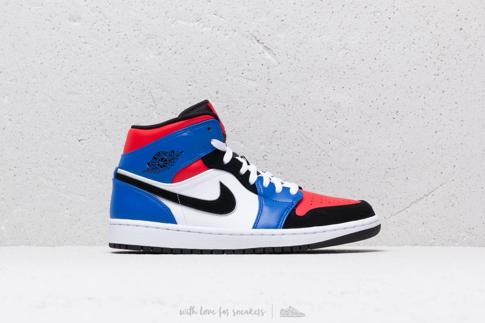 Air jordan 1 mid 2024 white black hyper royal