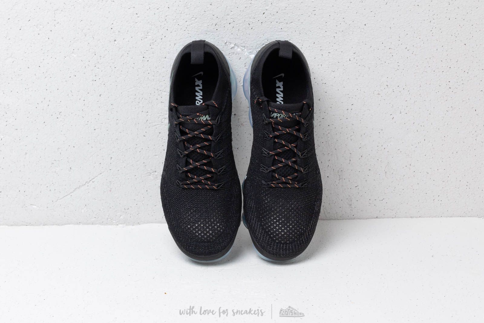 Men s shoes Nike Air Vapormax Flyknit 2 Black Multi Color