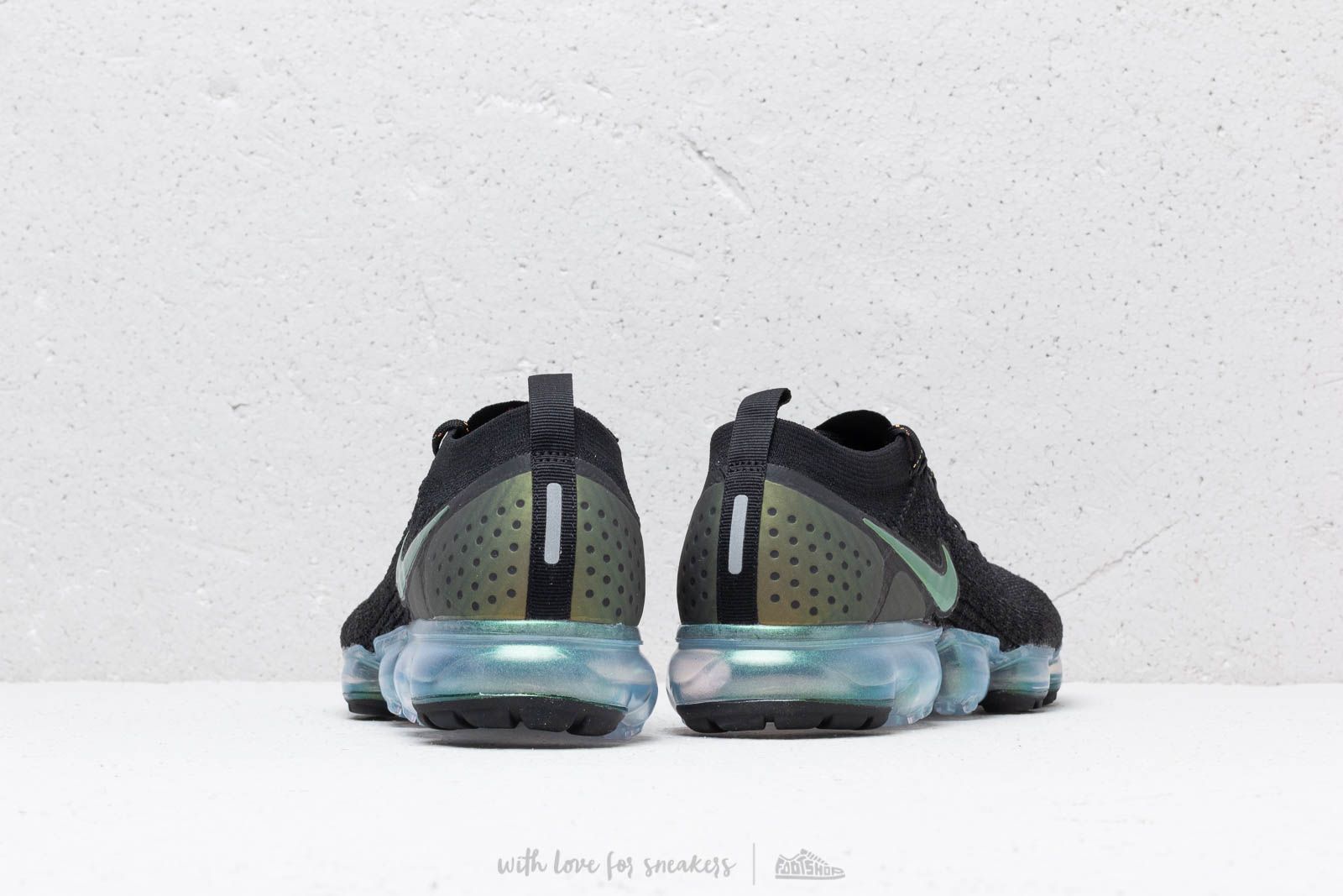 Vapormax flyknit discount black multicolor