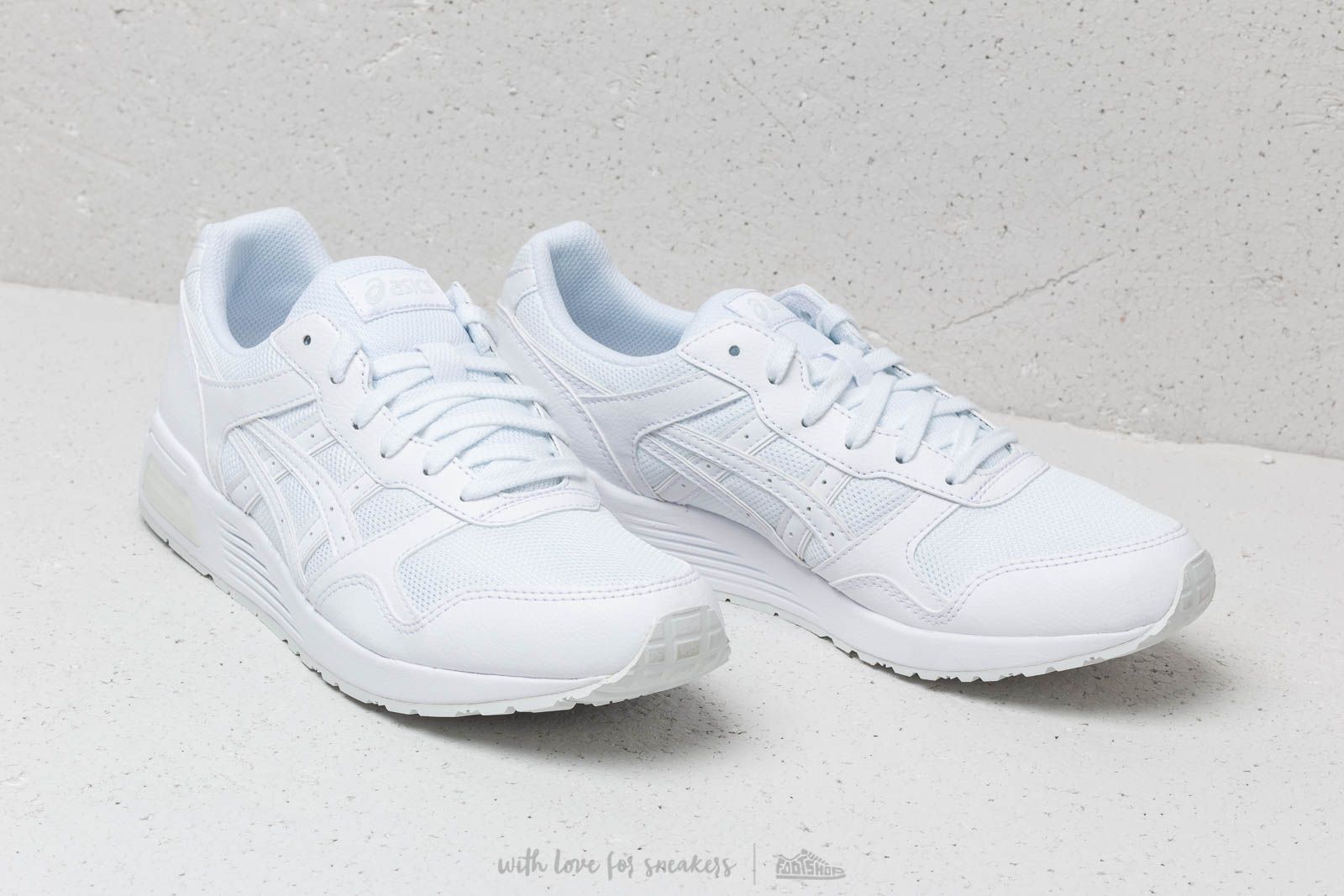 Asics lyte top trainer white
