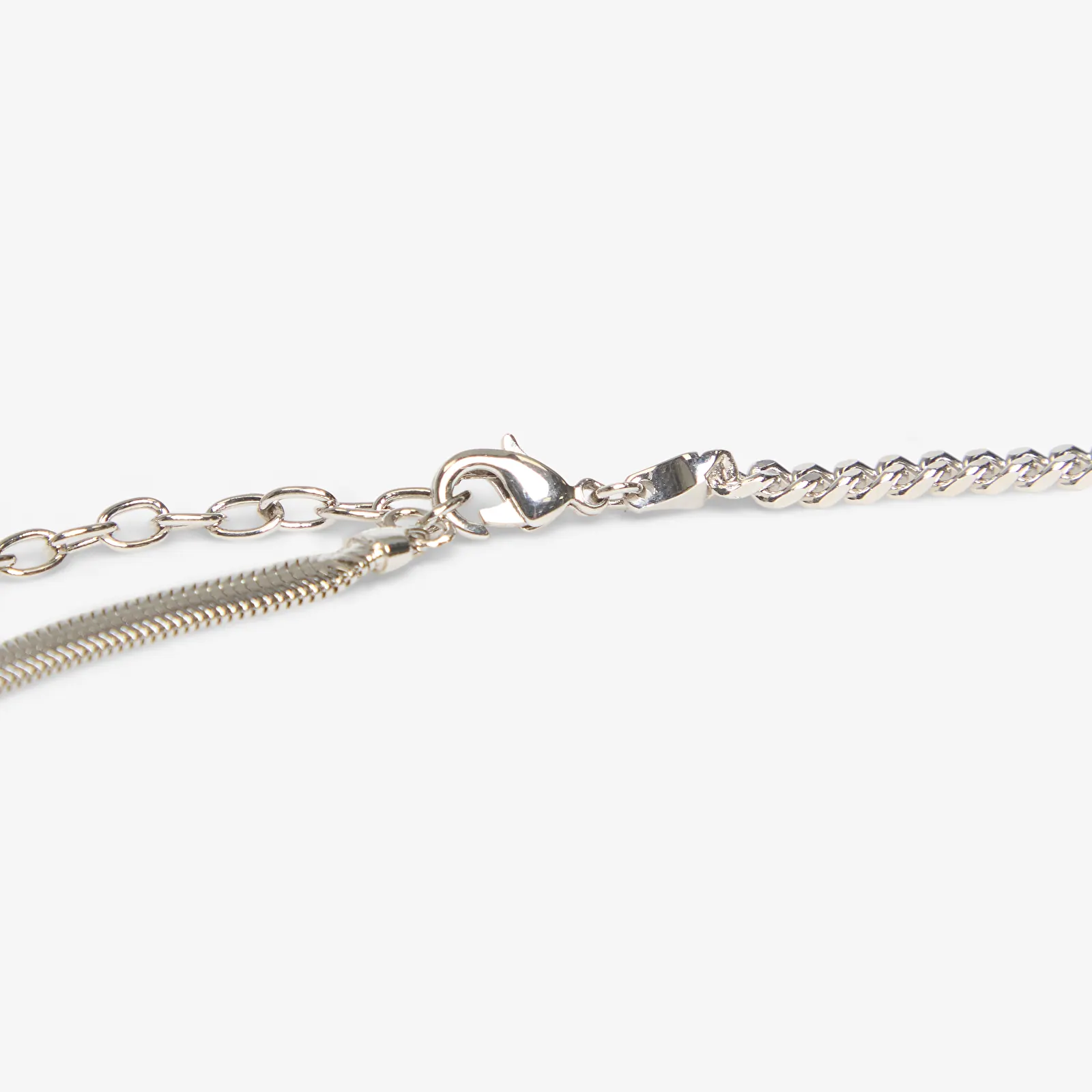 Coliere Off-White Double Arrow Necklace Silver/ Silver