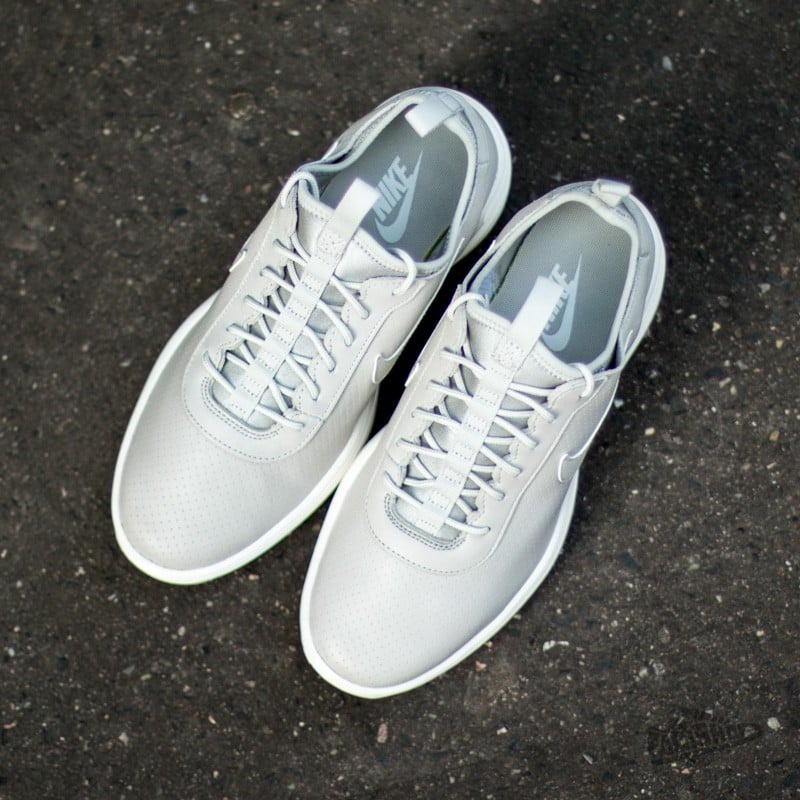 期間限定価格商品 shoes Women's Nike Bone Light Leather Hi Sky Lunarelite W カードファイト!! ヴァンガード