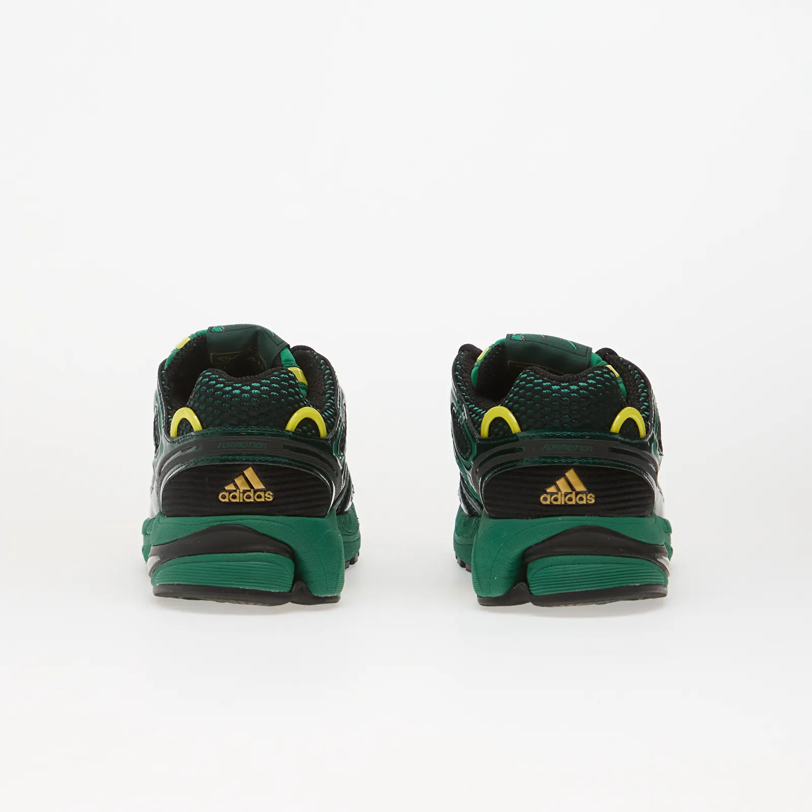Încălțăminte și sneakerși pentru bărbați adidas x Pokemon Adistar Control 5 (Rayquaza) Core Black/ Collegiate Green/ Core Black