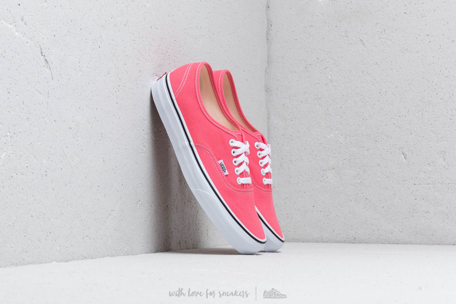 Strawberry pink vans top