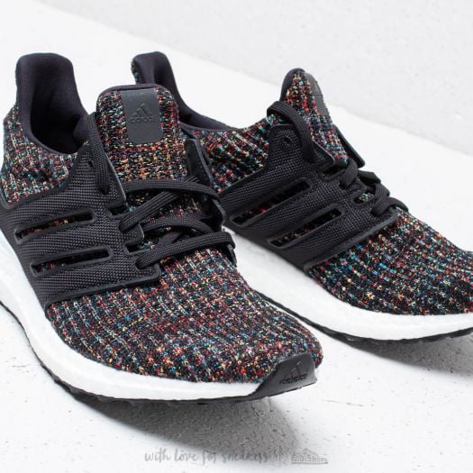 Adidas ultraboost  men's top core black/white/active red cmyk story