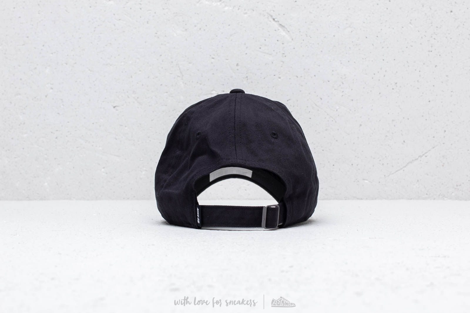 Šiltovky Nike SB Heritage 86 Hat Black/ White