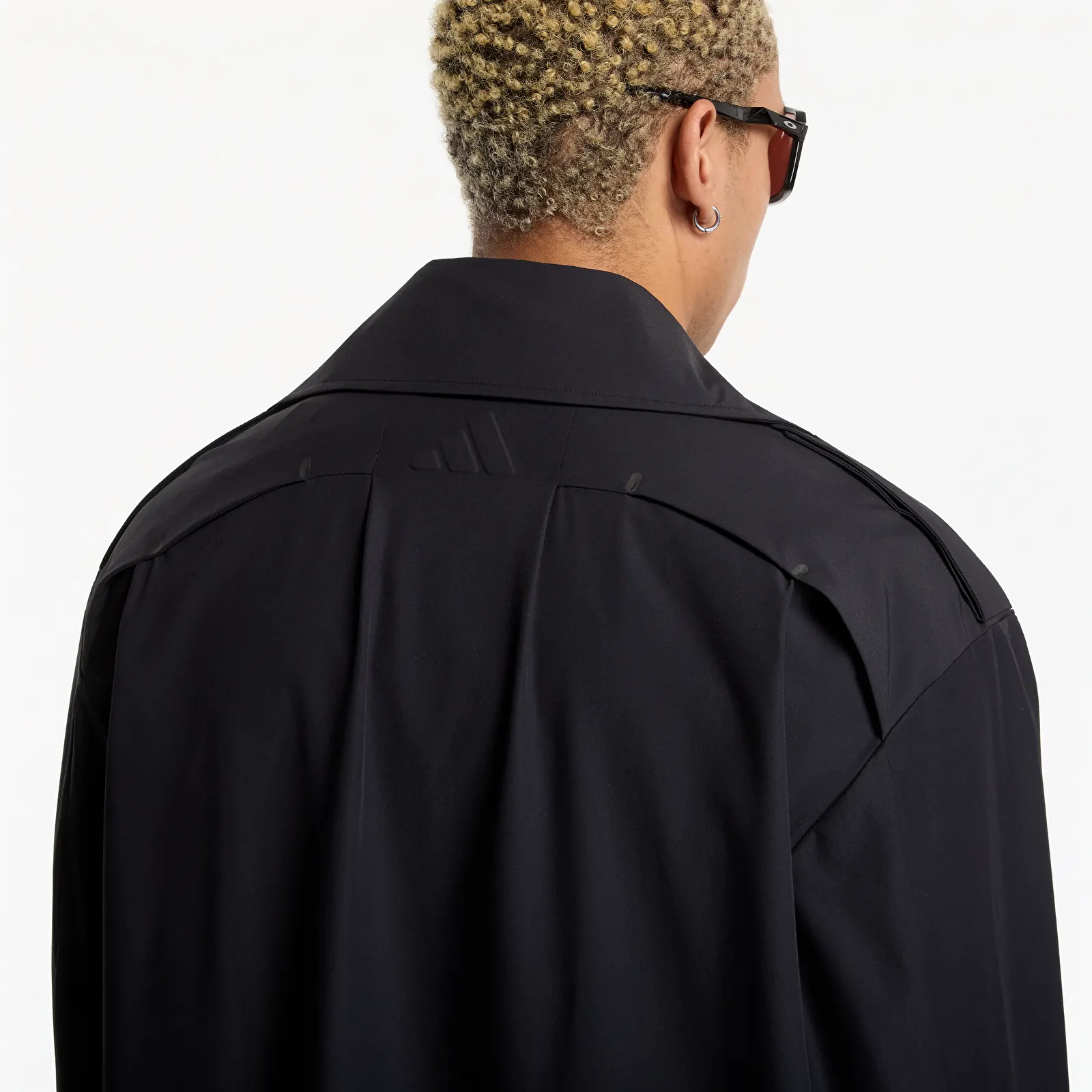 Mantlid adidas x entire studios Uniform Trenchcoat Black