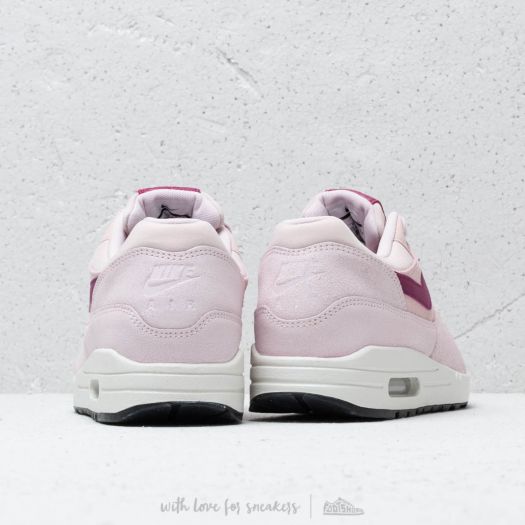 Nike air max 1 barely rose true berry store