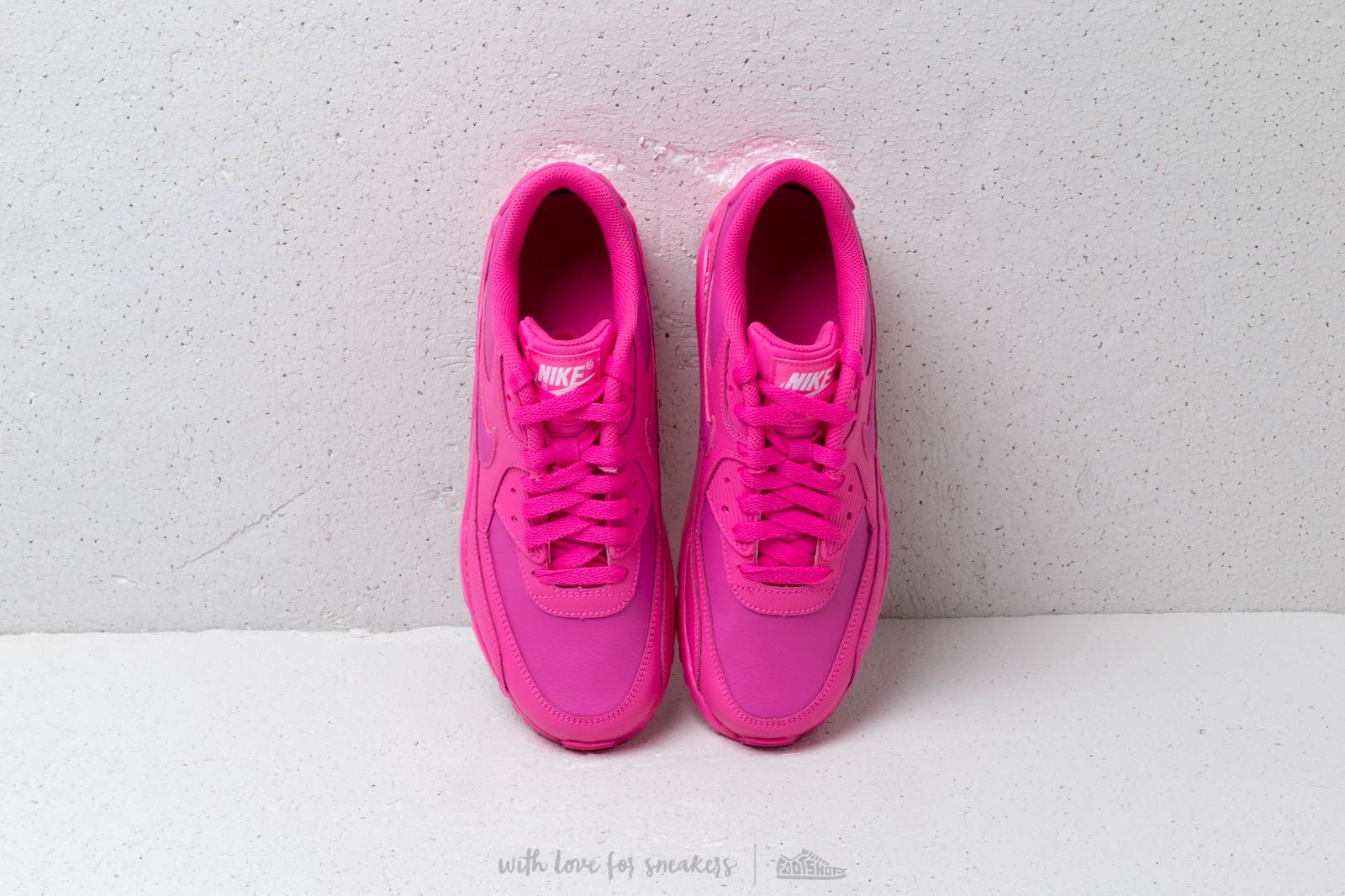 Scarpe nike fucsia sales fluo