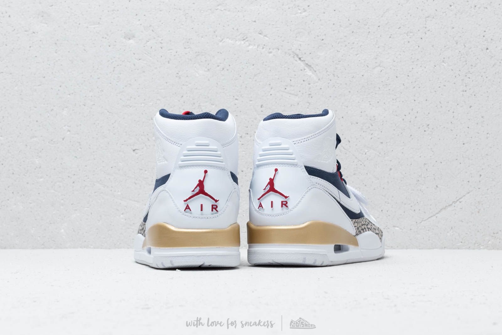 Men s shoes Air Jordan Legacy 312 White White Midnight Navy