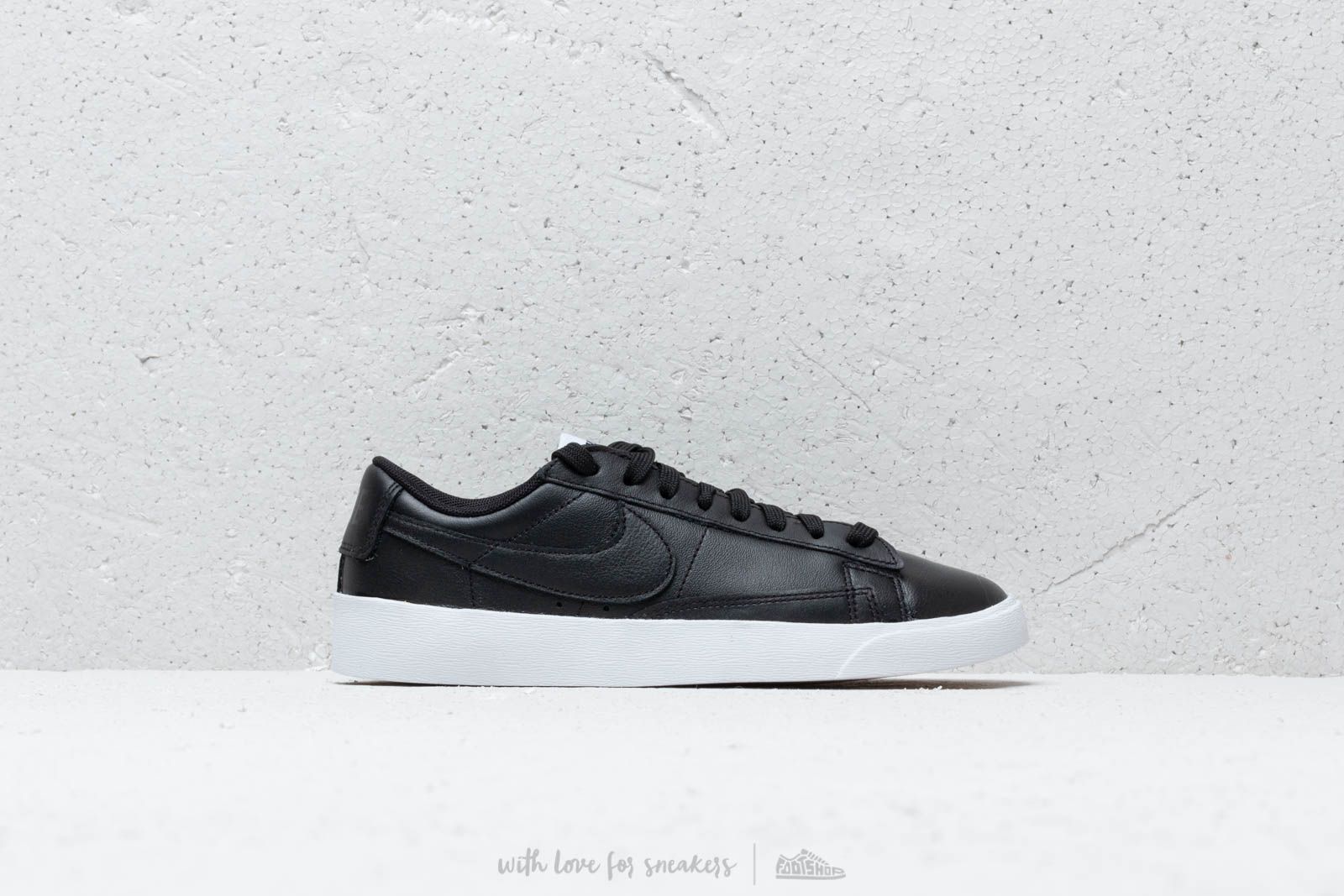 Nike blazer low le black outlet