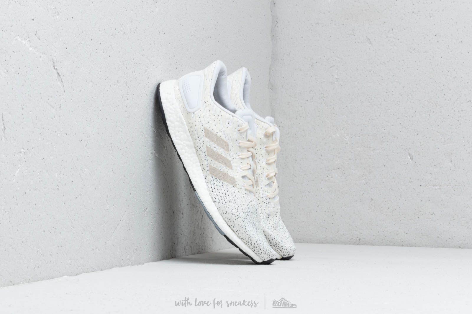Pure boost dpr white store