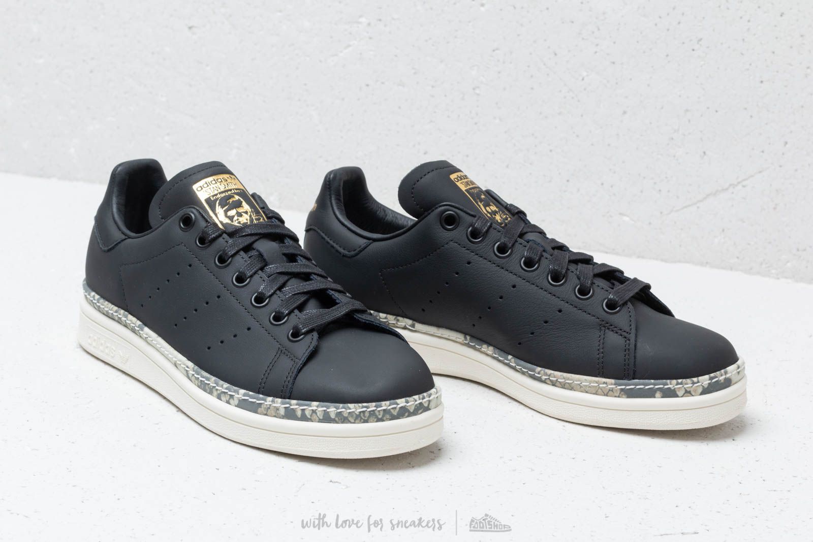 Ženski čevlji adidas Stan Smith New Bold W Core Black/ Off White/ Supcol
