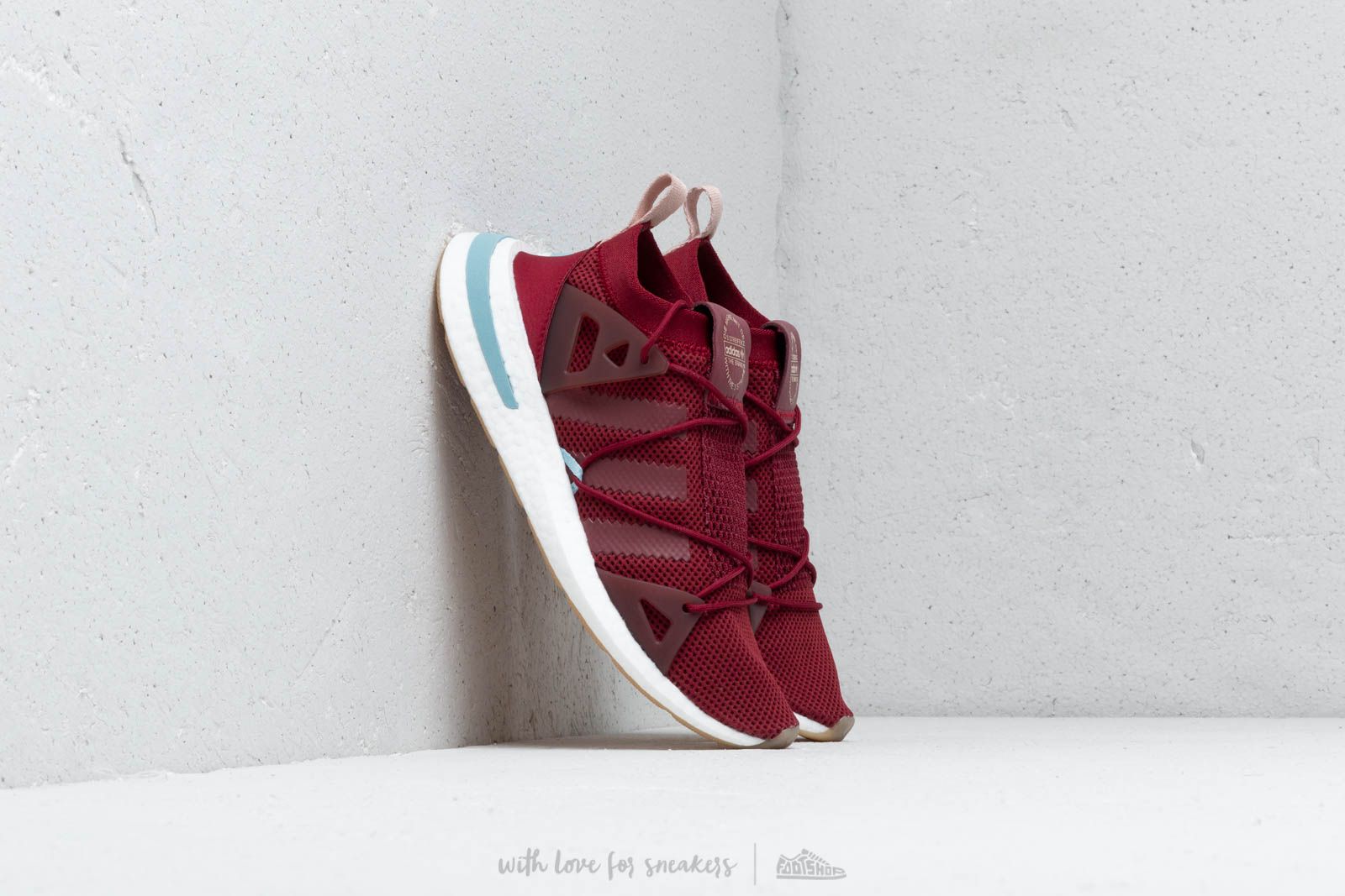 Adidas arkyn burgundy top