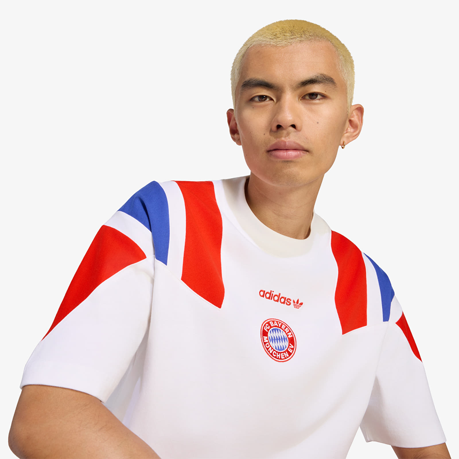 T-shirts adidas FC Bayern Muenchen EQT T-Shirt White/ Red/ Semi Lucid Blue