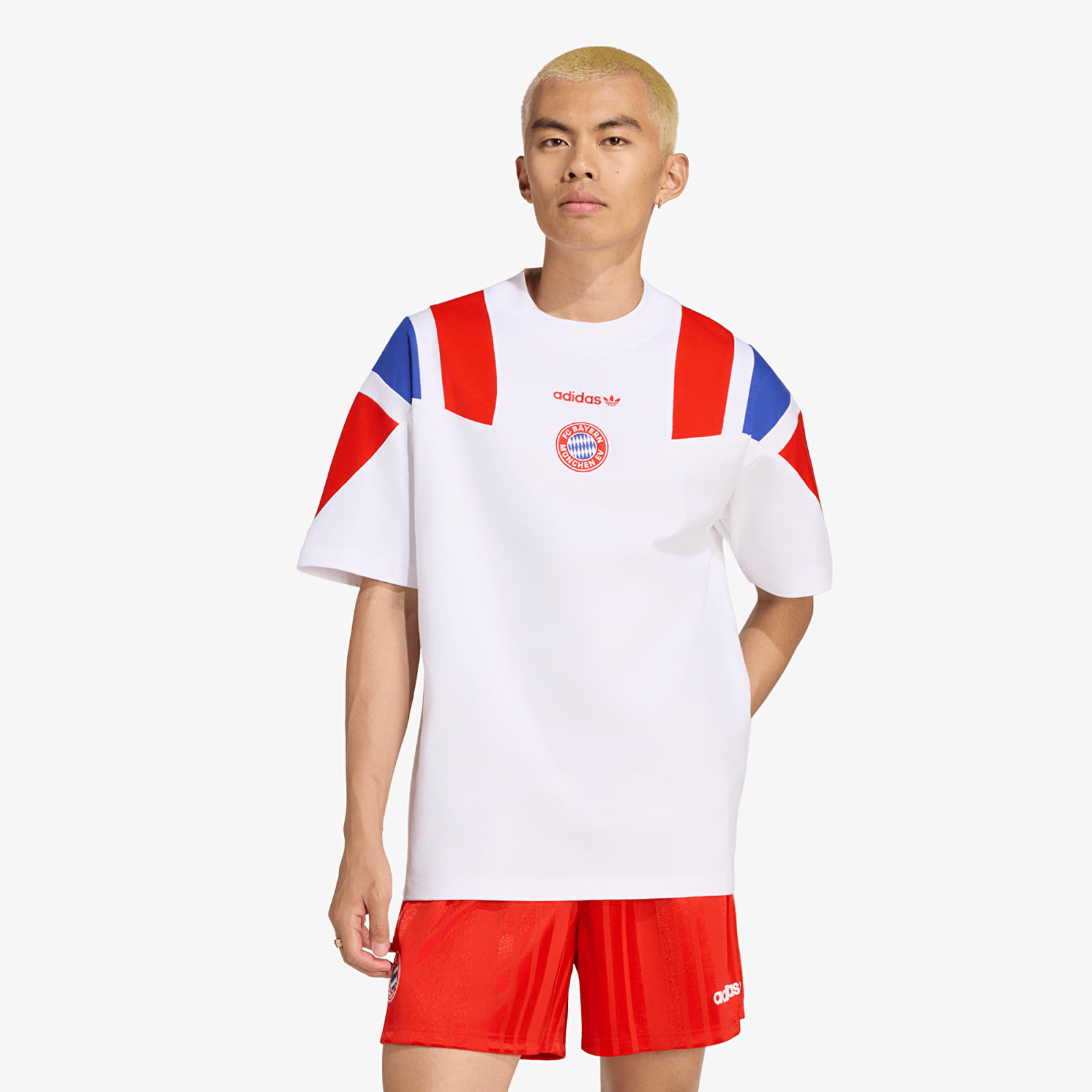 T-shirts adidas FC Bayern Muenchen EQT T-Shirt White/ Red/ Semi Lucid Blue