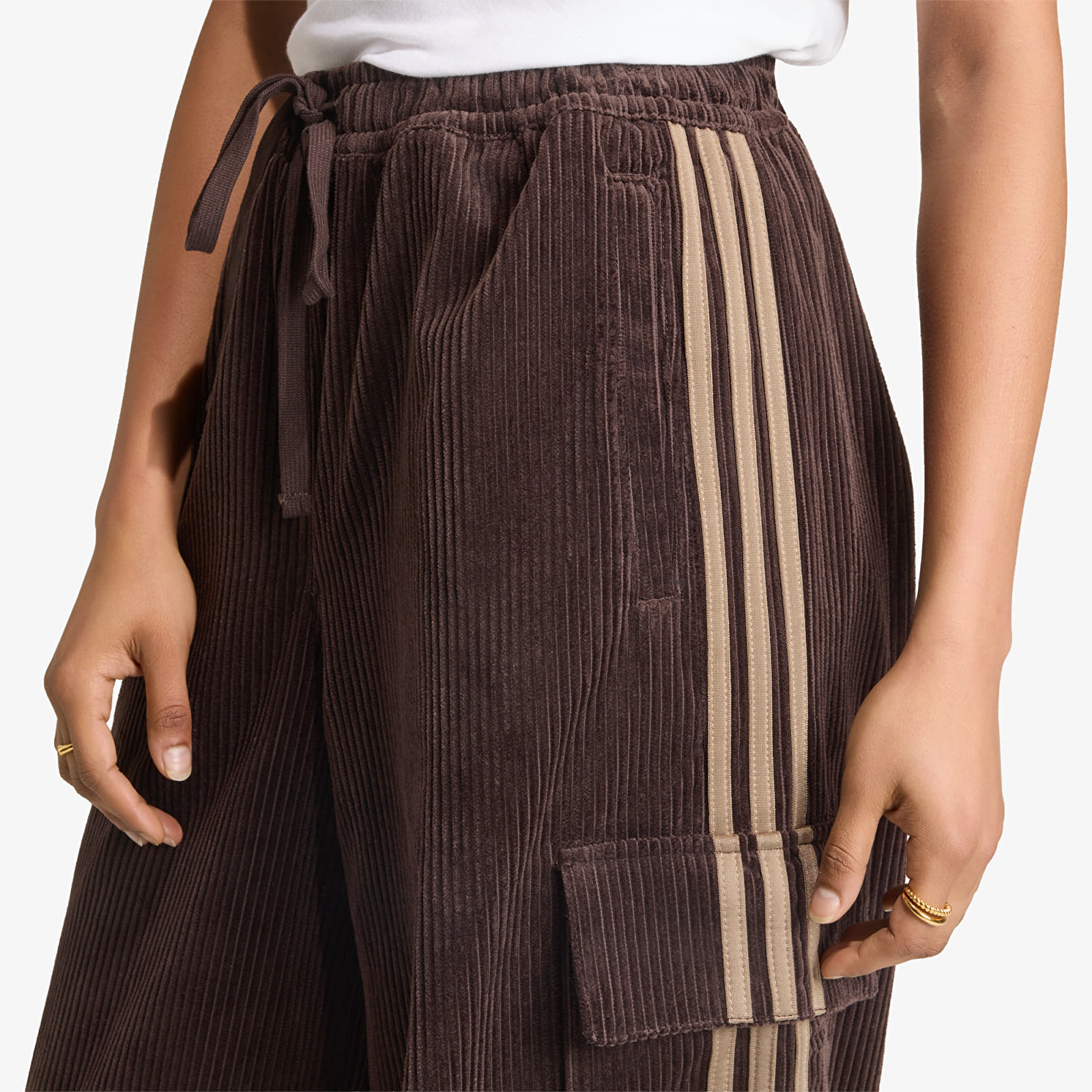 Pantalon survêtement adidas Corduroy 3S Cargo Pants Aurora Coffee/ Khaki Six