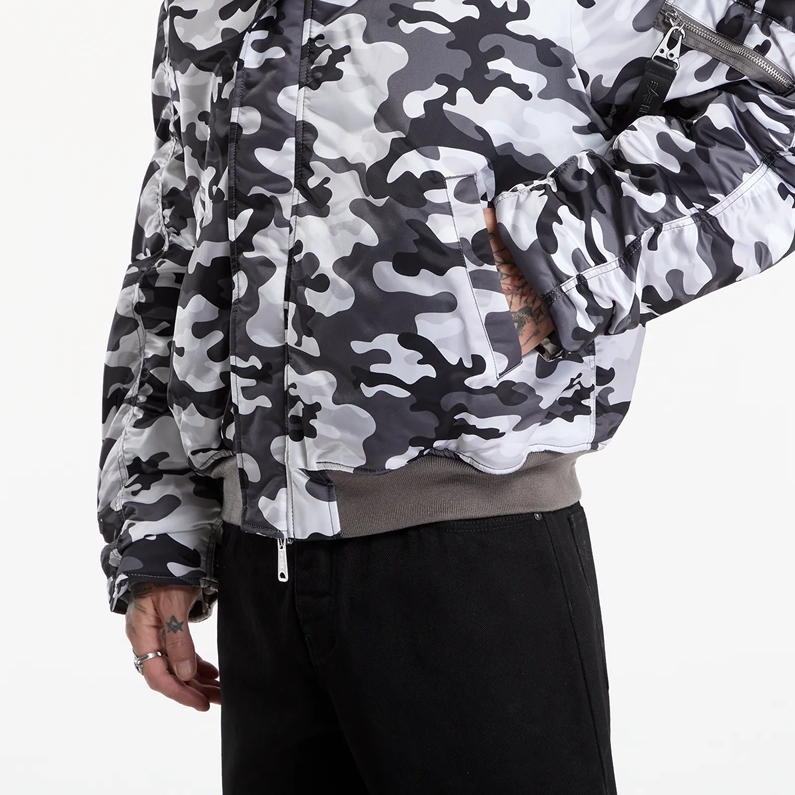 Parki Alpha Industries N-2B Base Camo UV Snowdrift Woodland Camo