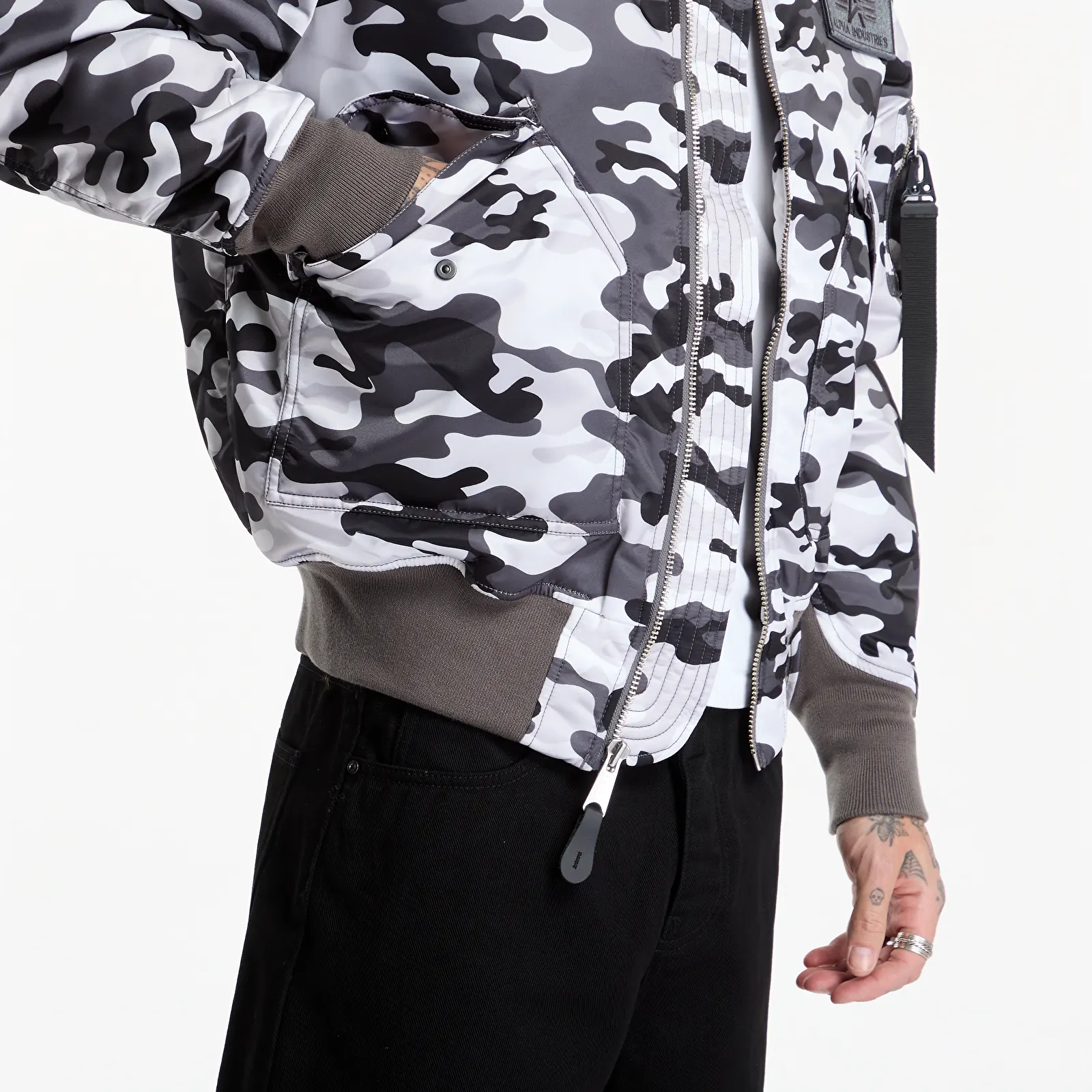 Bomberjakker Alpha Industries CWU-45/P Base Camo UV Snowdrift Woodland Camo