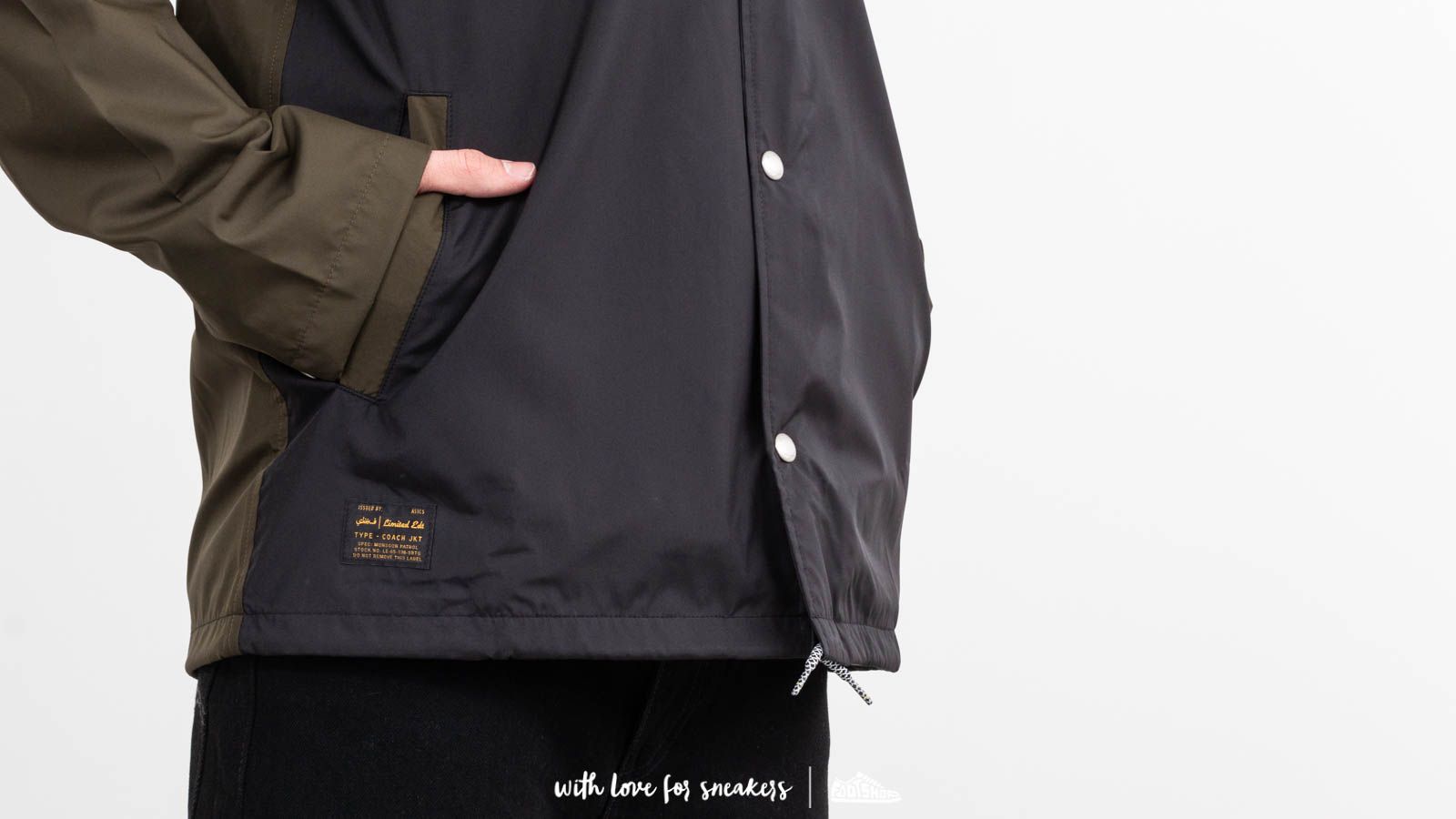 Chaquetas Asics x Limited Edt x SBTG Jacket Monsoon Patrol Performance Black