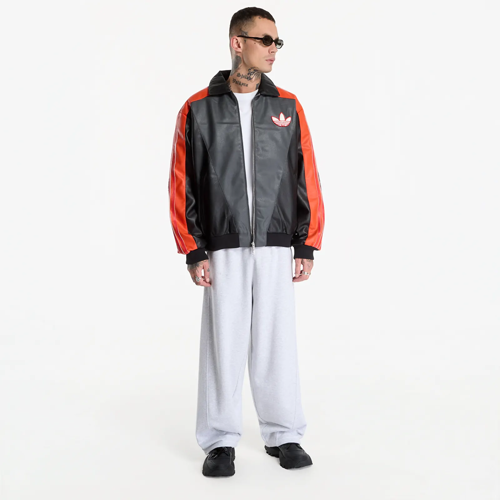 Бомберы adidas x Pokemon 8BALL Jkt Black/ Collegiate Orange