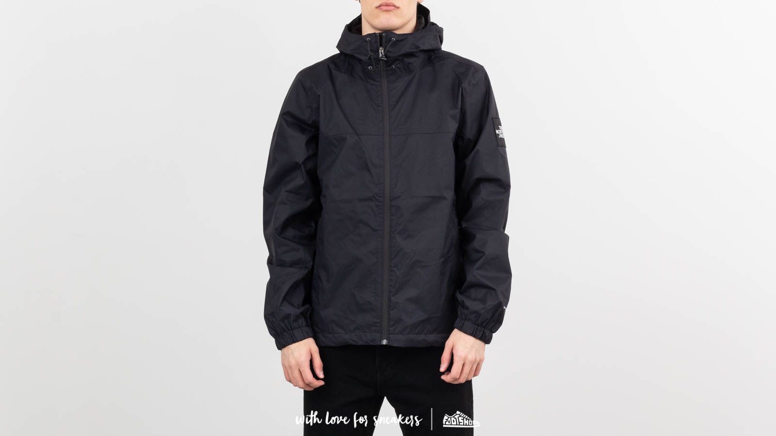 The north face mountain best sale q jacket in black