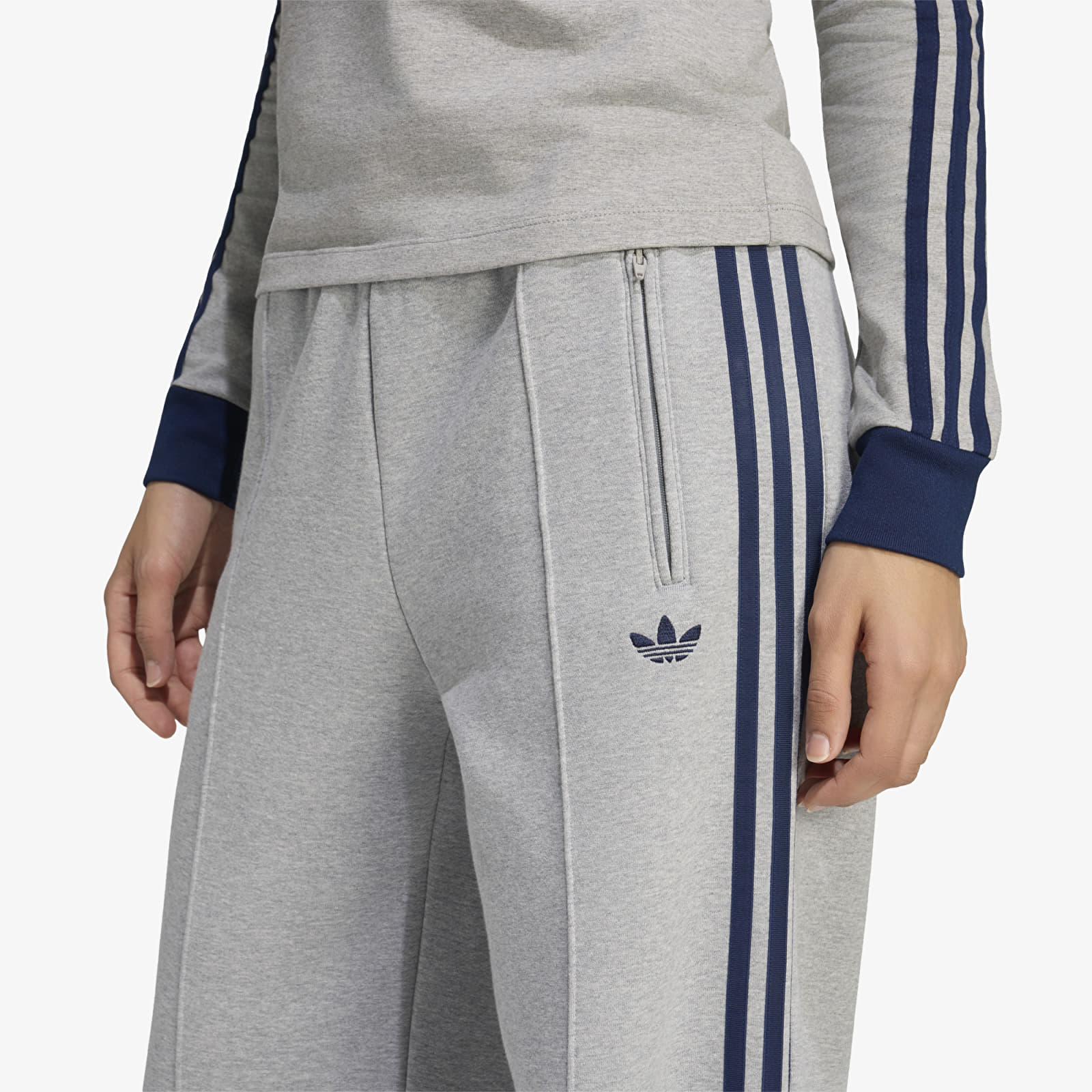 Women's sweatpants adidas Engineered Rib Firebird Loose Track Pant Medium Grey Heather/ Night Indigo/ Magic Mauve