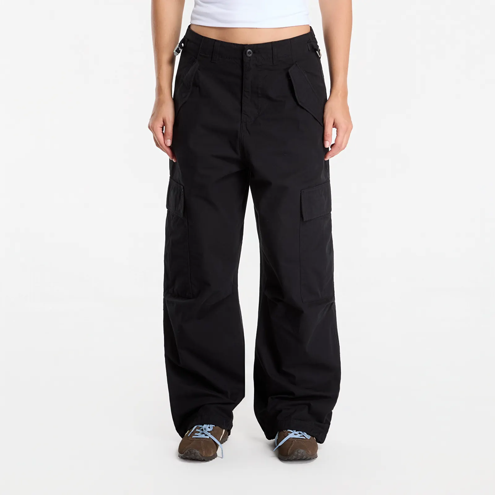 Broek Carhartt WIP Osborn Cargo Pant Black Garment Dyed