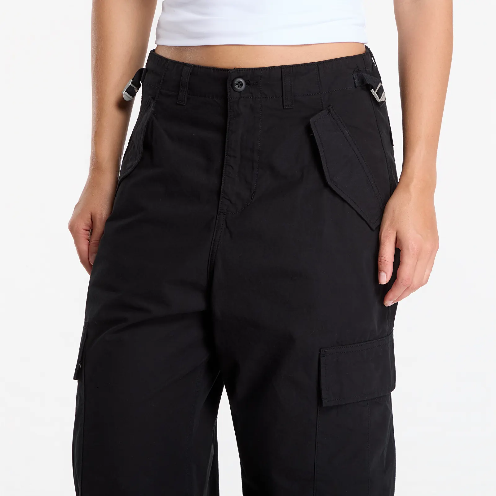 Broek Carhartt WIP Osborn Cargo Pant Black Garment Dyed