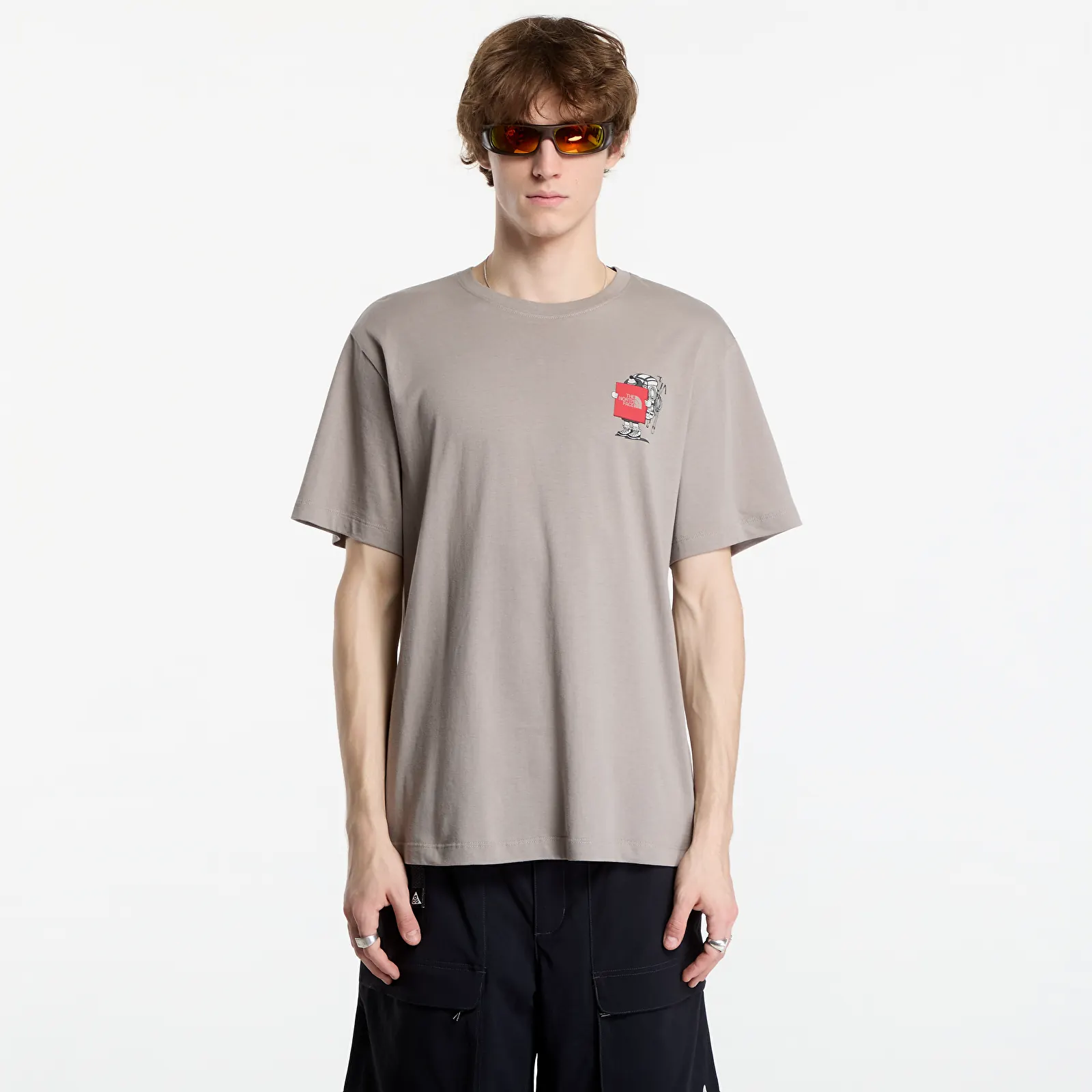 T-shirts The North Face Gear Up Get Out Relaxed SS Tee UNISEX Stone Slab