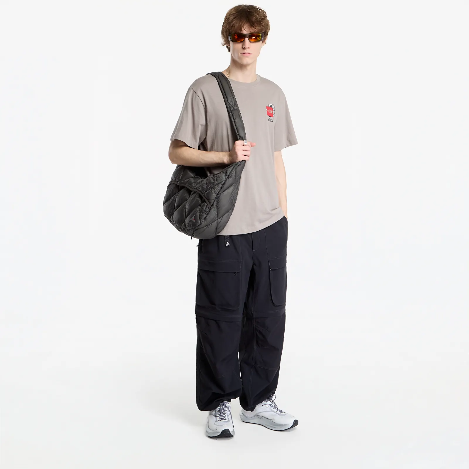 T-shirts The North Face Gear Up Get Out Relaxed SS Tee UNISEX Stone Slab