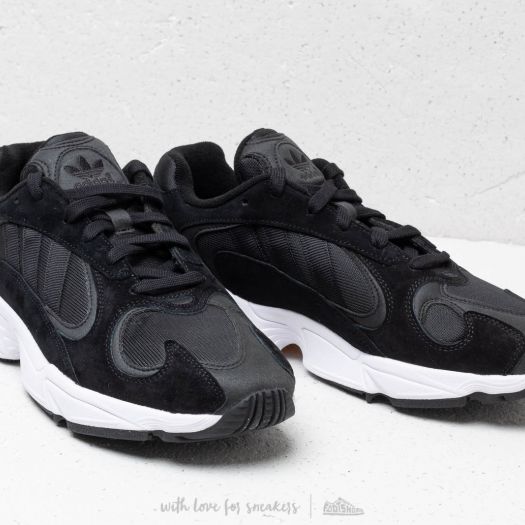 Scarpe yung 1 nere e bianche best sale