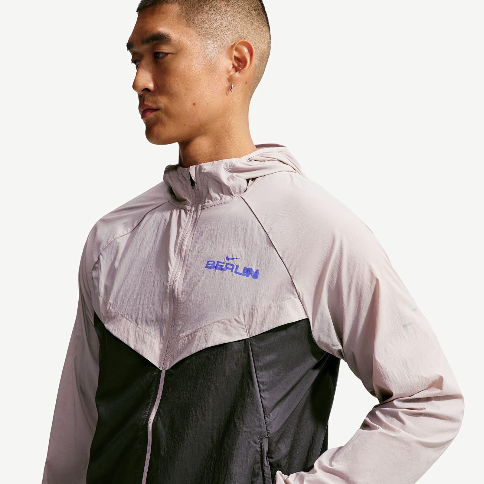 Men's jackets Nike Stride Men's Repel Running Jacket College Grey/ Anthracite