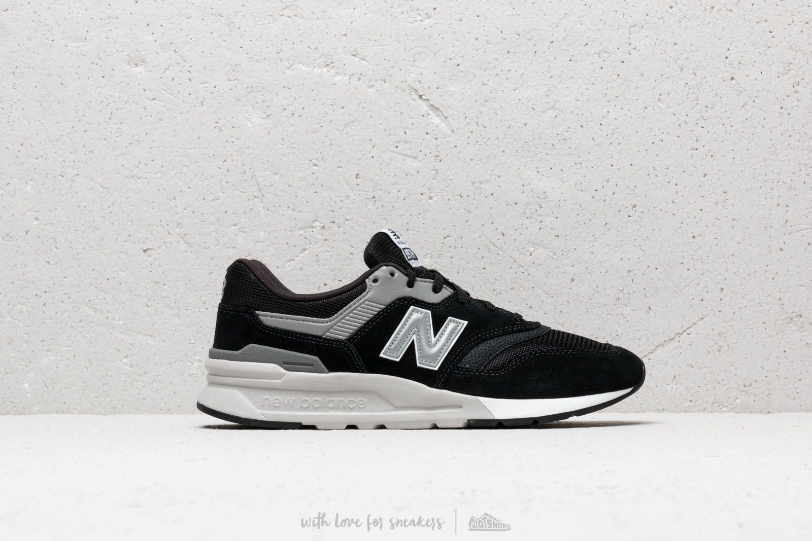 New balance black and best sale white 997