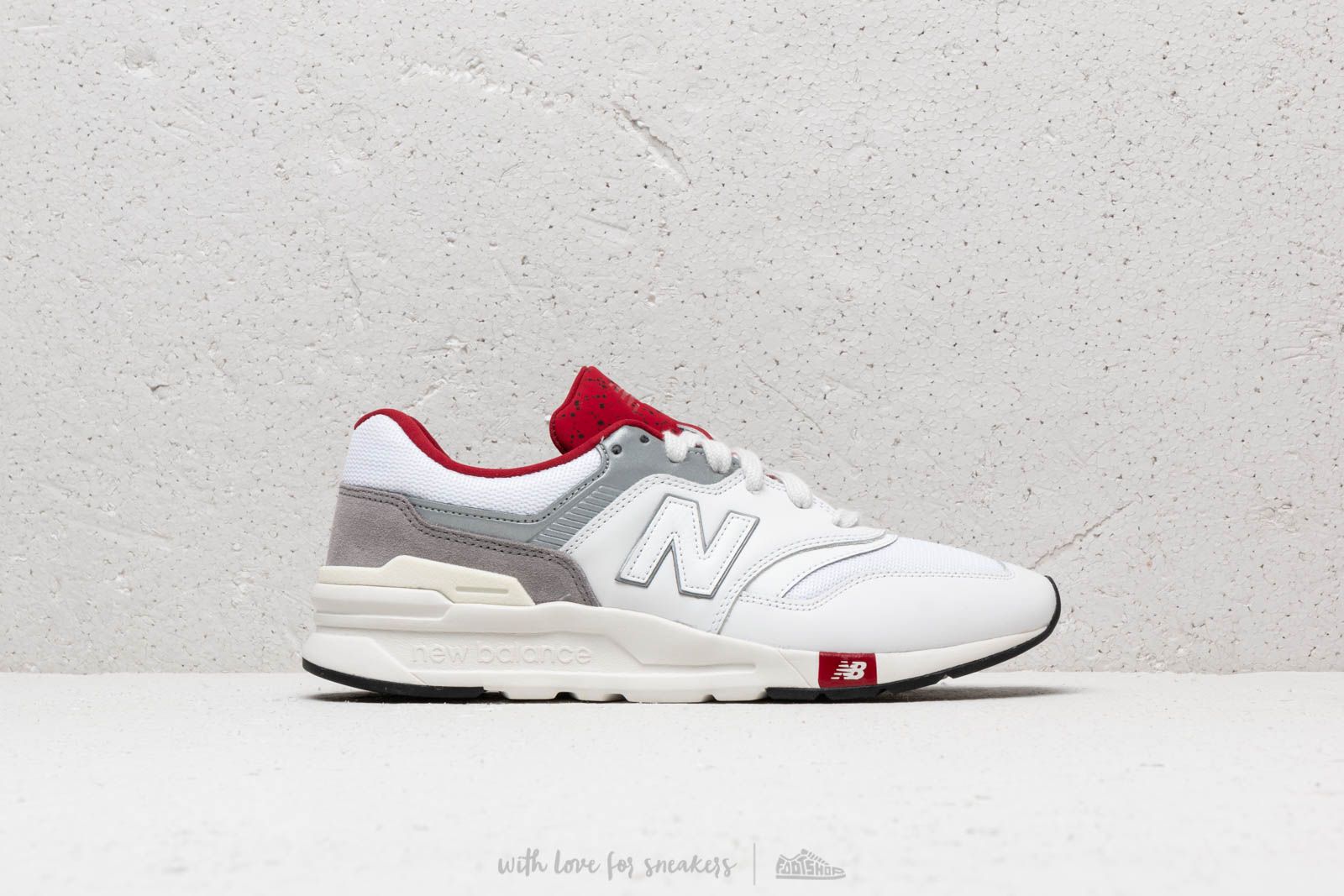 New balance sales cm997 white red