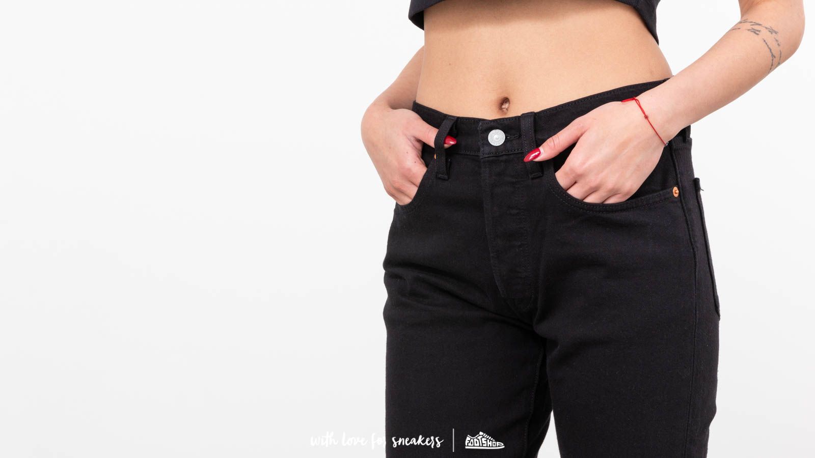 Levi's 501 skinny black heart top