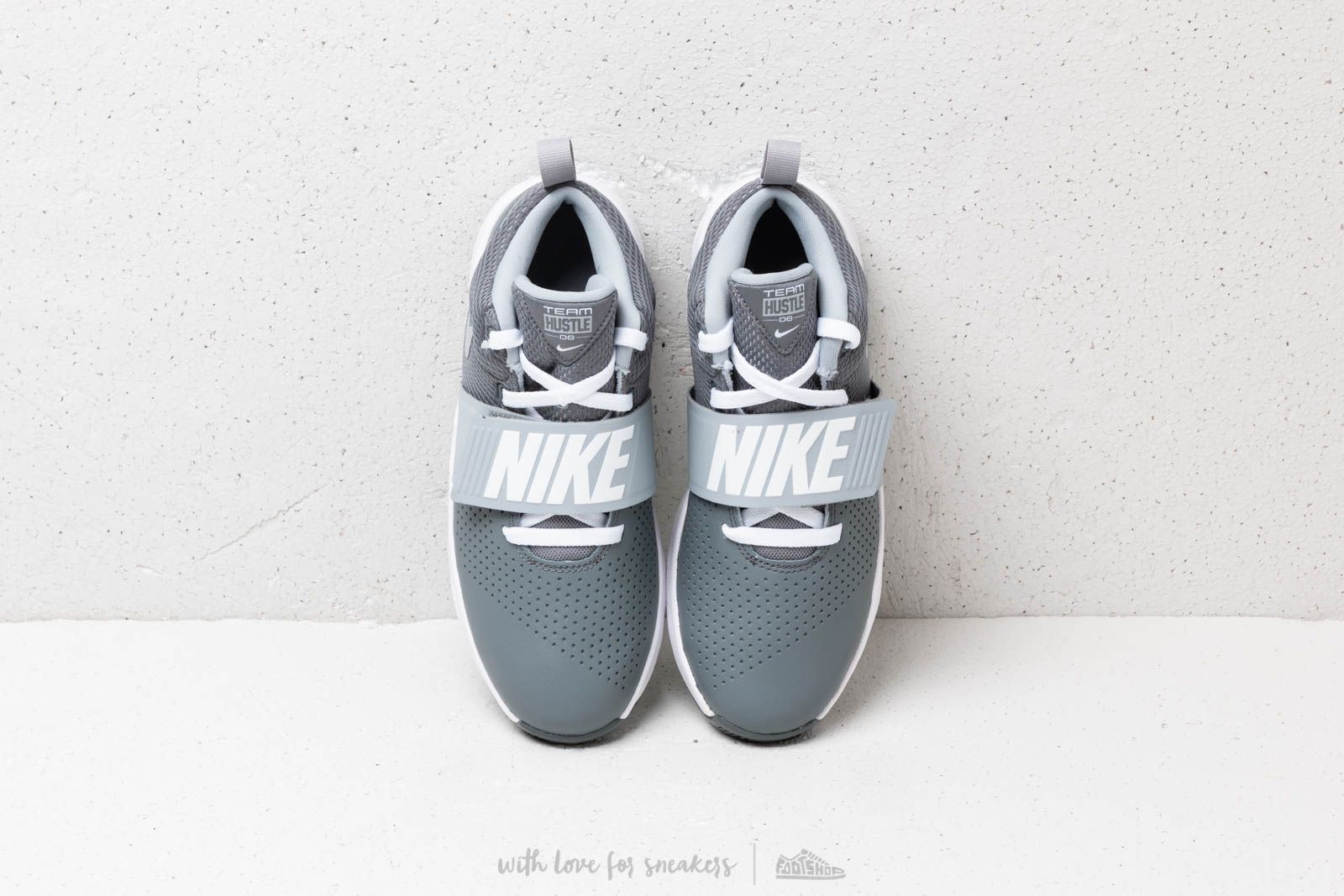 Nike team hustle d8 grey online