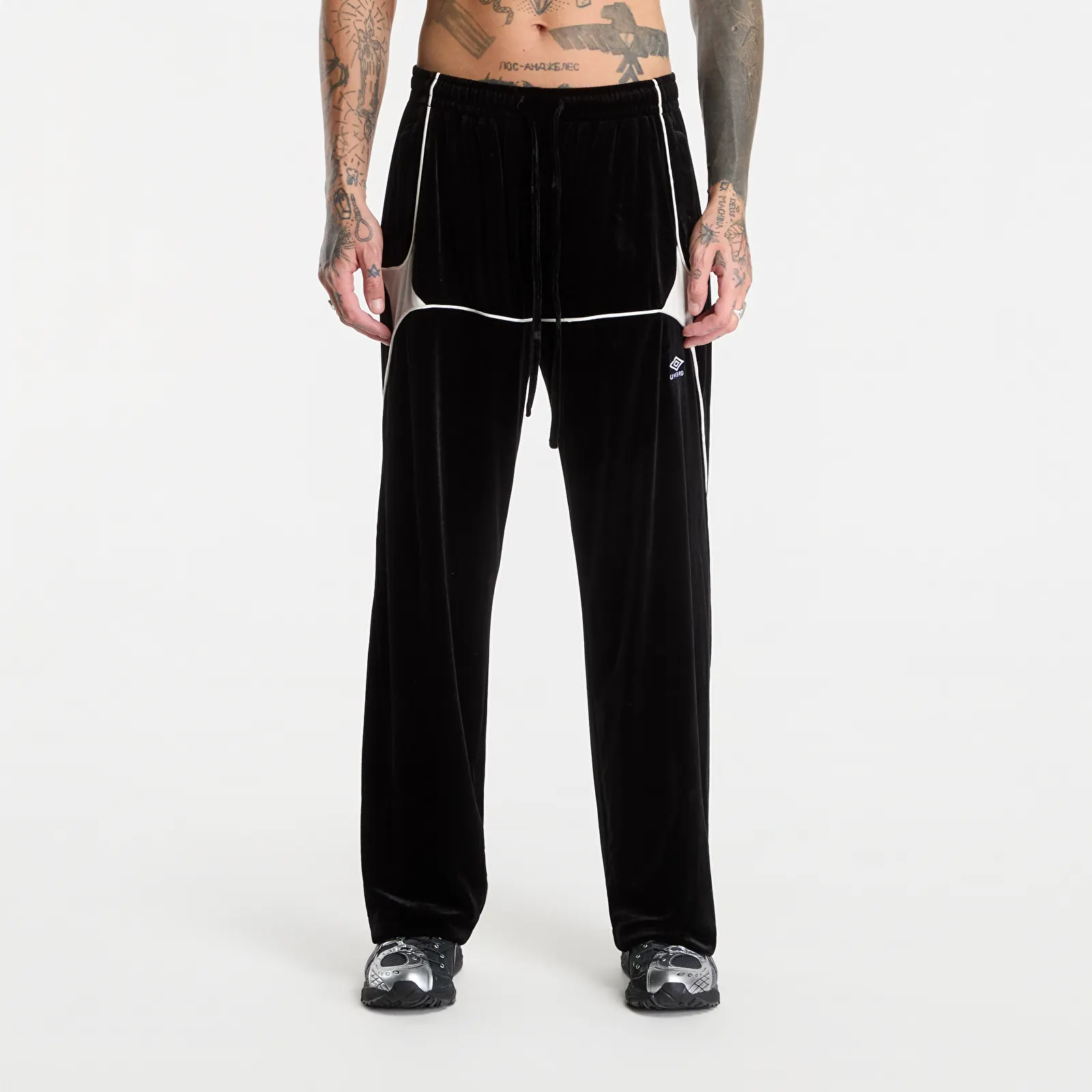 Tepláky Umbro Velvet Jester Track Pants Black
