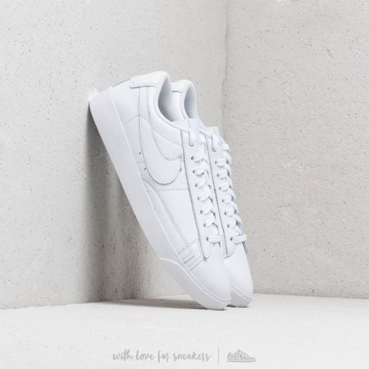 Wmns nike blazer low le top