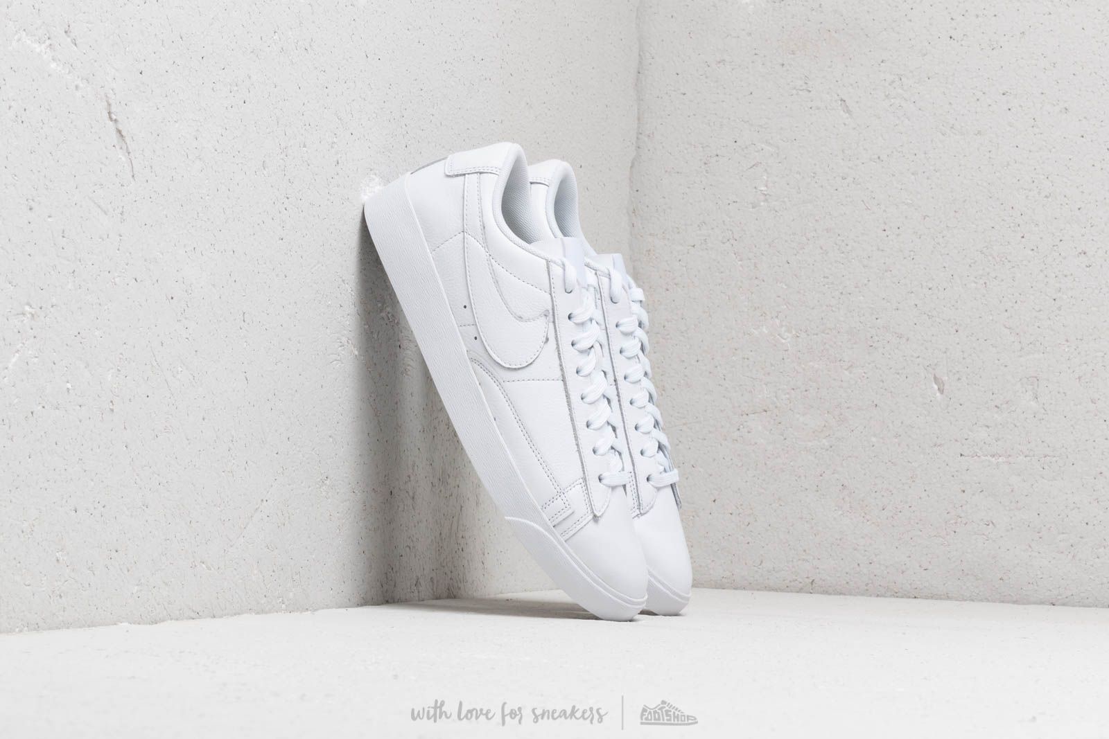 Dámske topánky a tenisky Nike W Blazer Low Le White/ White-White