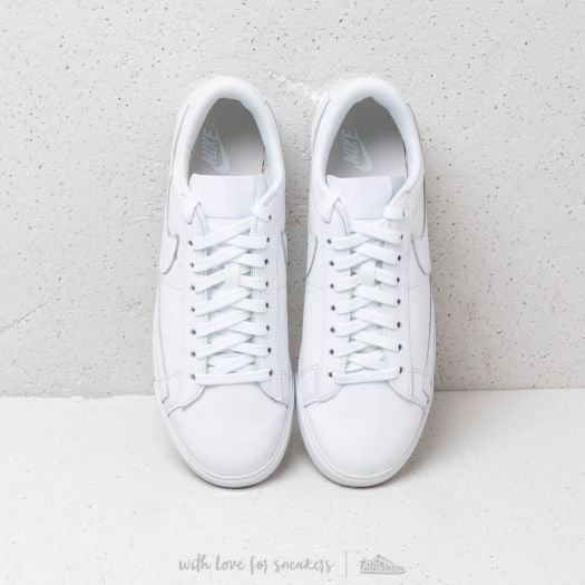 Nike w blazer low le deals white