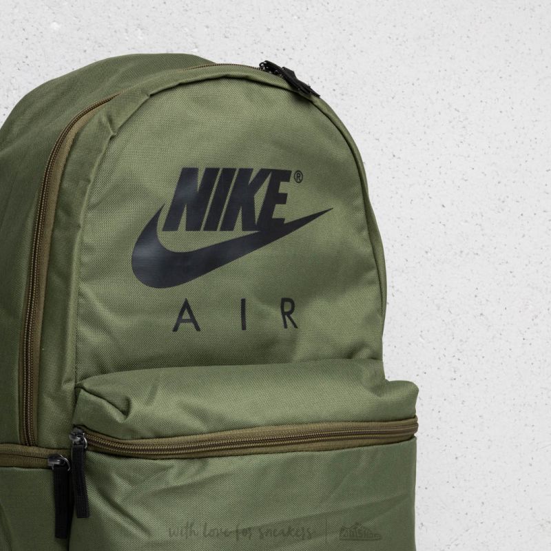 nike air green backpack Hayward Backpack, Bicoastal/Vintage Mesh wetdry sleeve to organize and ventilate dirty and clean gear Backpack Nike Heritage - Green