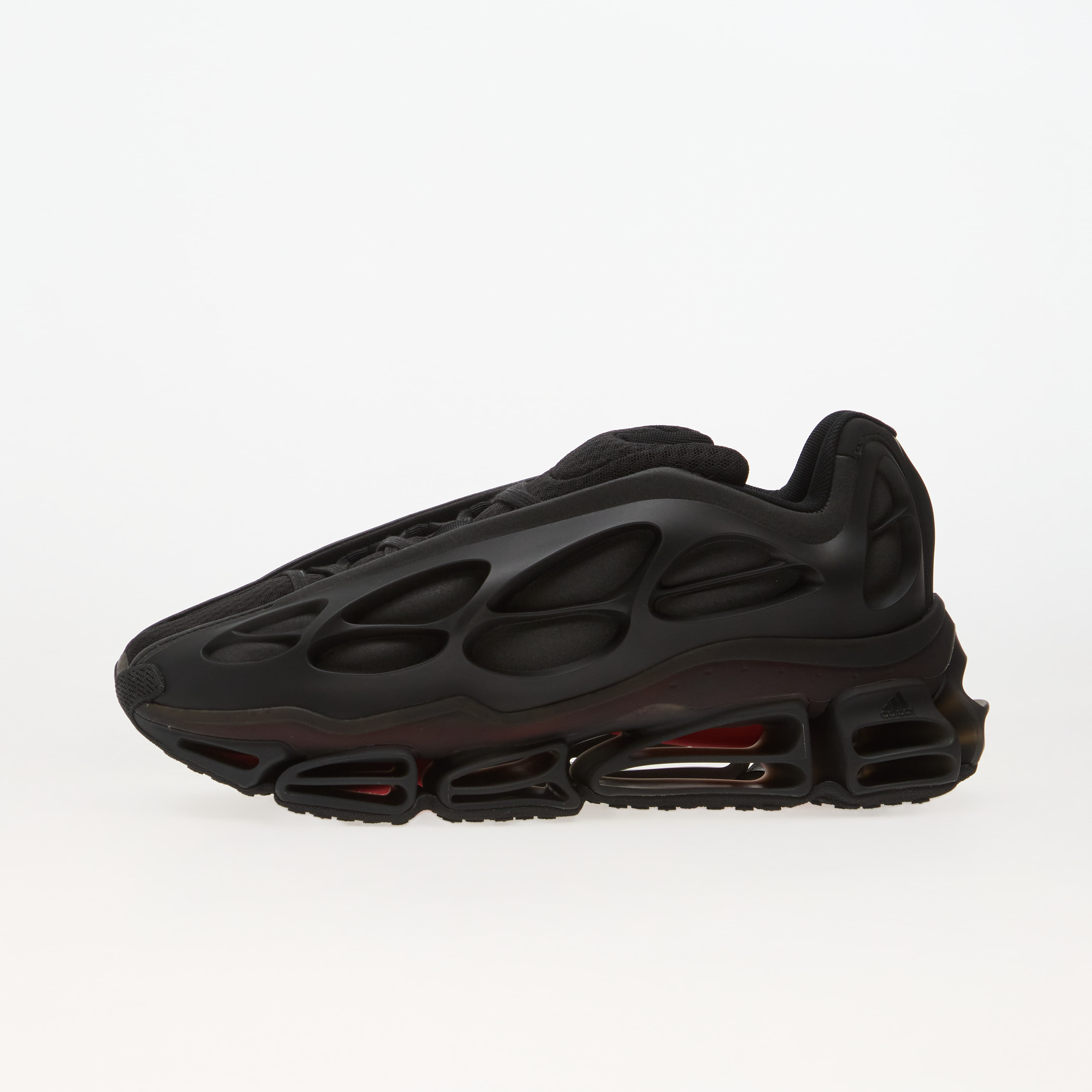 Сникърси adidas x Willy Chavarria Chavarria Megaride Bones Core Black/ Core Black/ Better Scarlet EUR 40 2/3