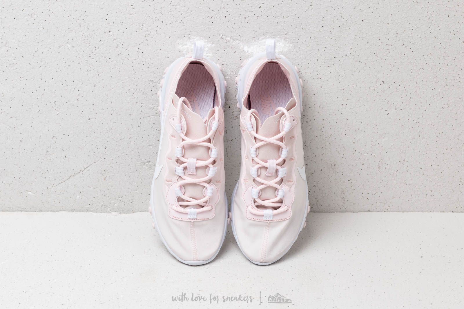 Nike react element pale pink cheap