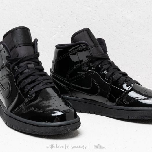 Chaussures et baskets femme Air Jordan Wmns 1 Mid Black Black Black Footshop