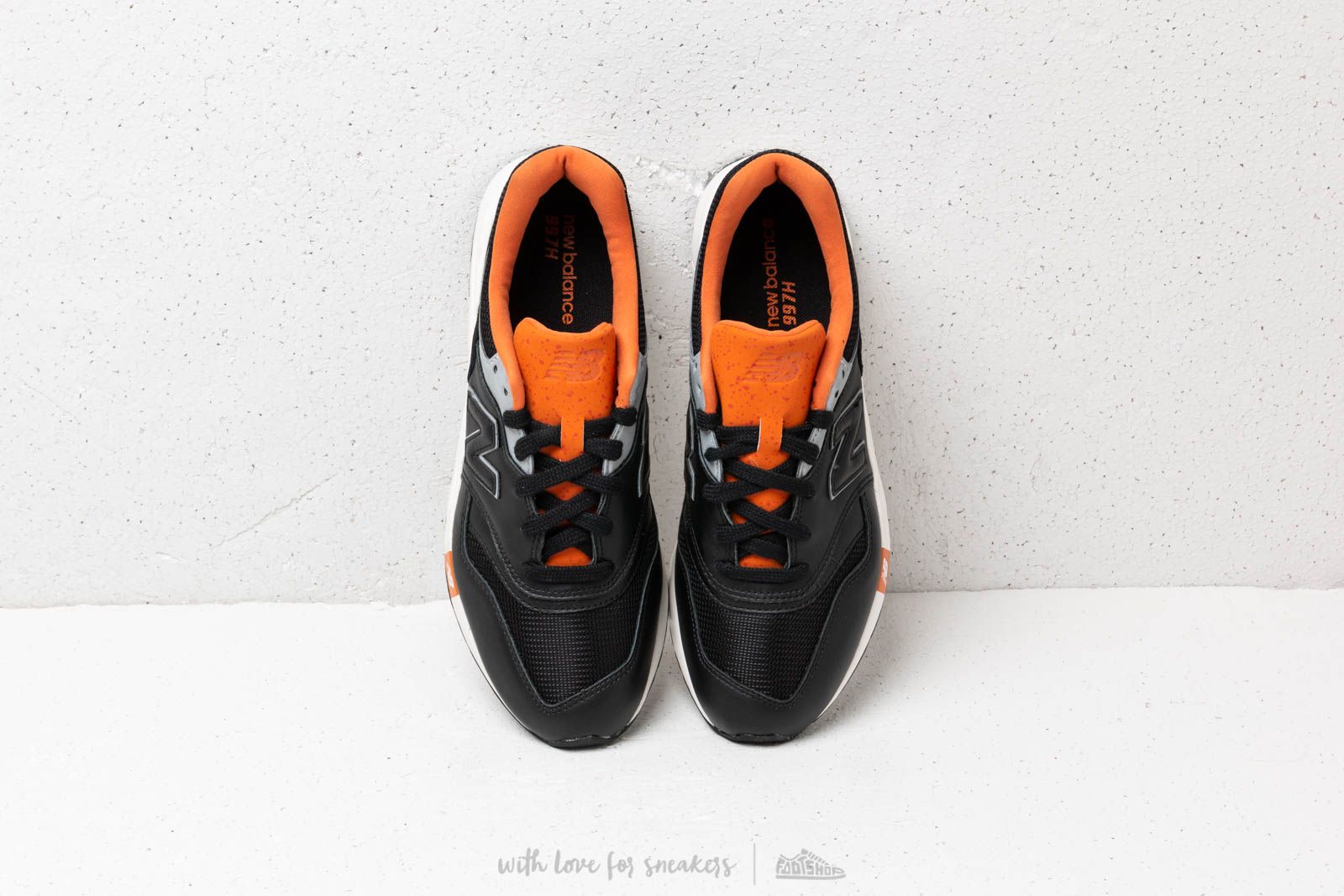 New balance 997 black outlet orange