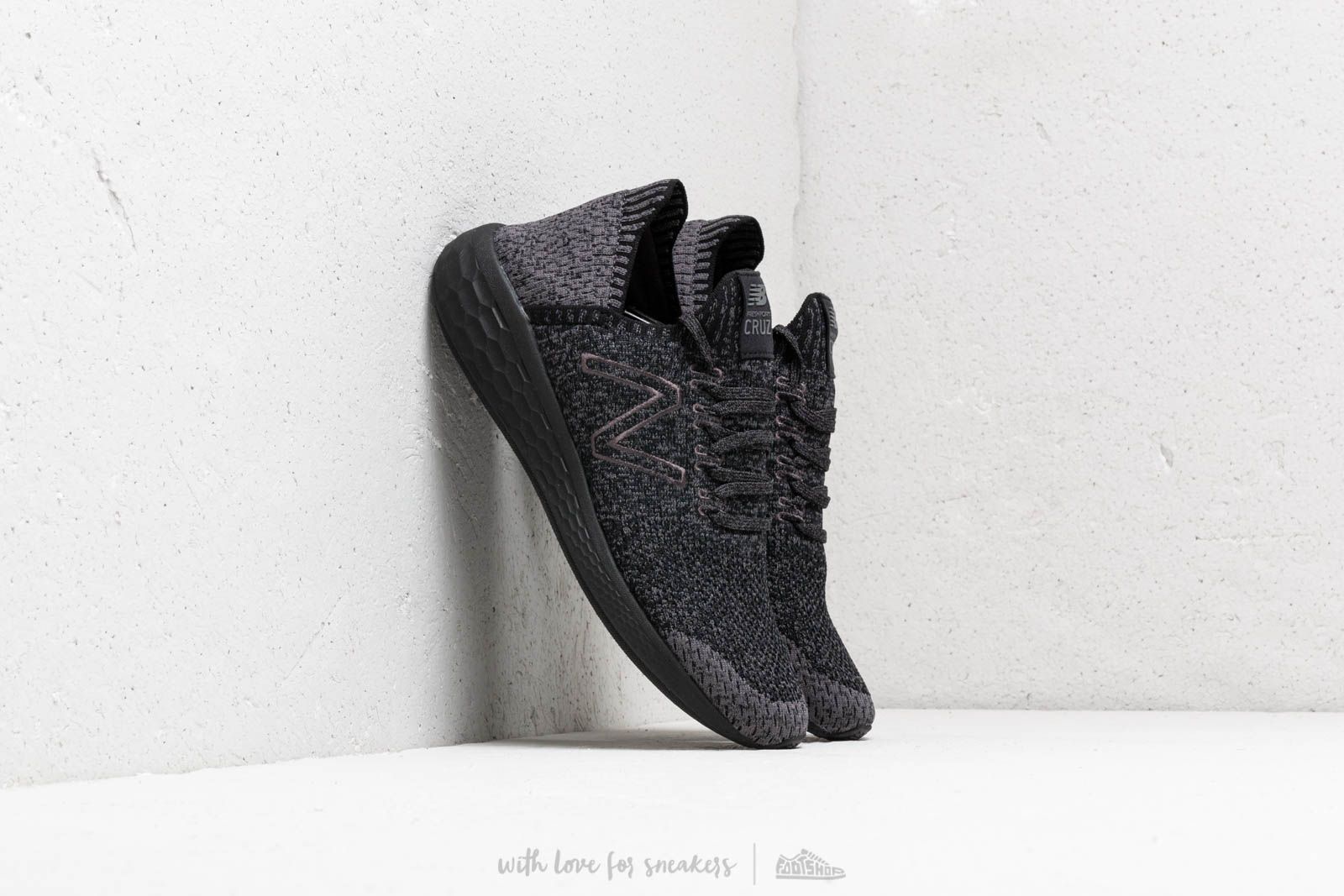 Chaussures et baskets homme New Balance Cruz Black Grey Footshop
