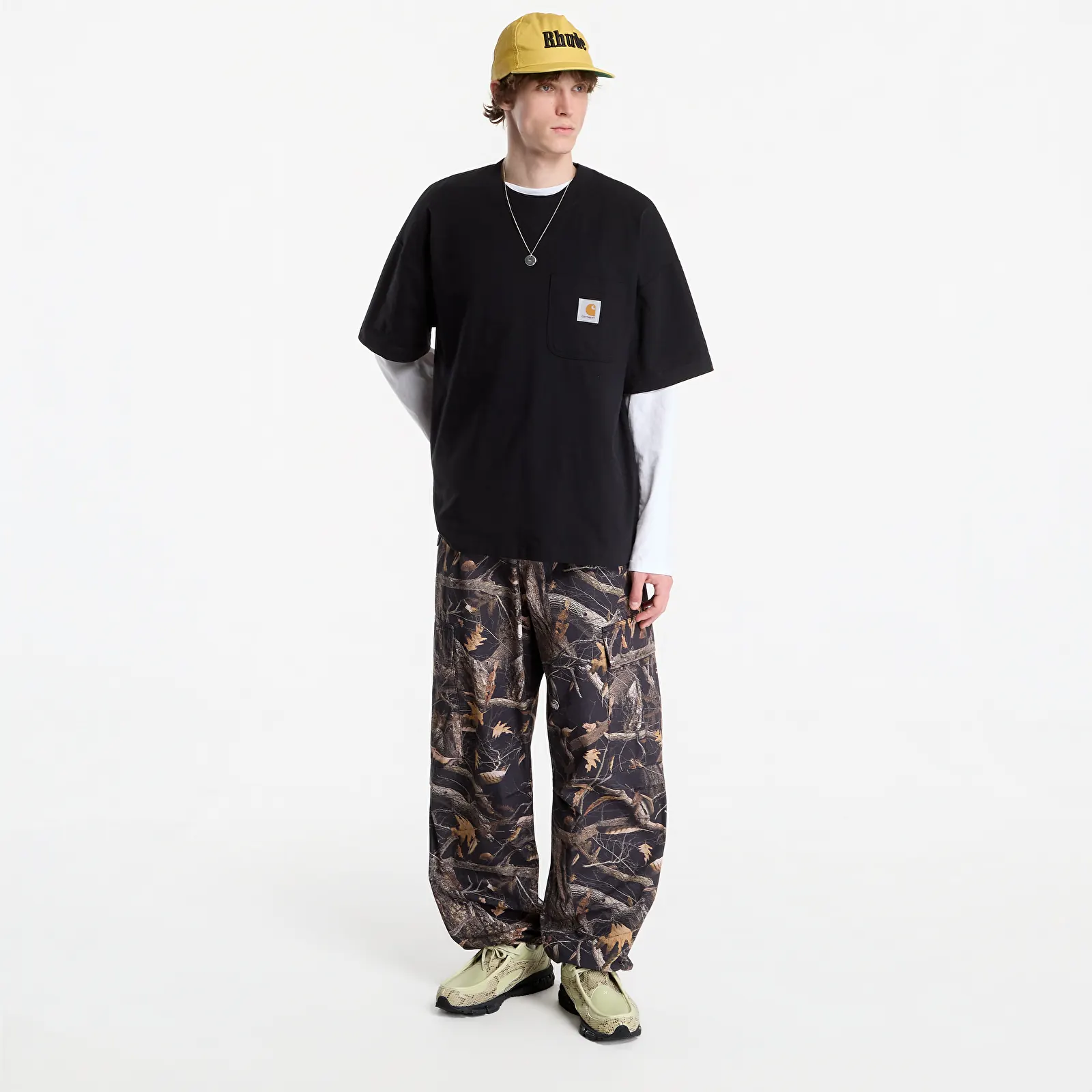 Püksid Carhartt WIP Osborn Cargo Pant UNISEX Camo Feather Tree, Black Rinsed